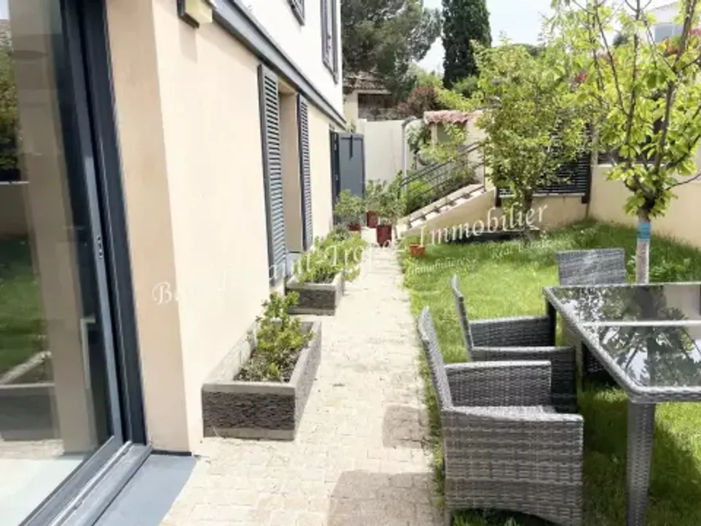 Achat appartement à vendre 5 pièces 94 m² - Saint-Tropez