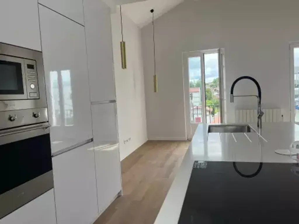 Achat appartement à vendre 3 pièces 70 m² - Saint-Jean-de-Luz