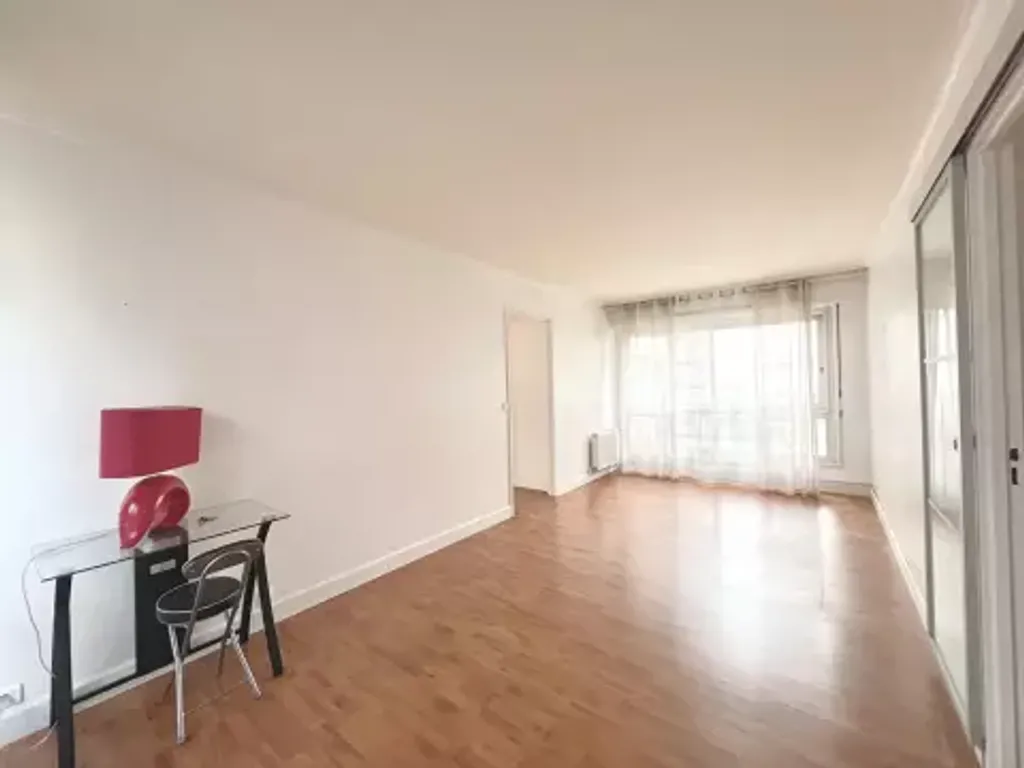 Achat appartement à vendre 4 pièces 72 m² - Paris 18ème arrondissement