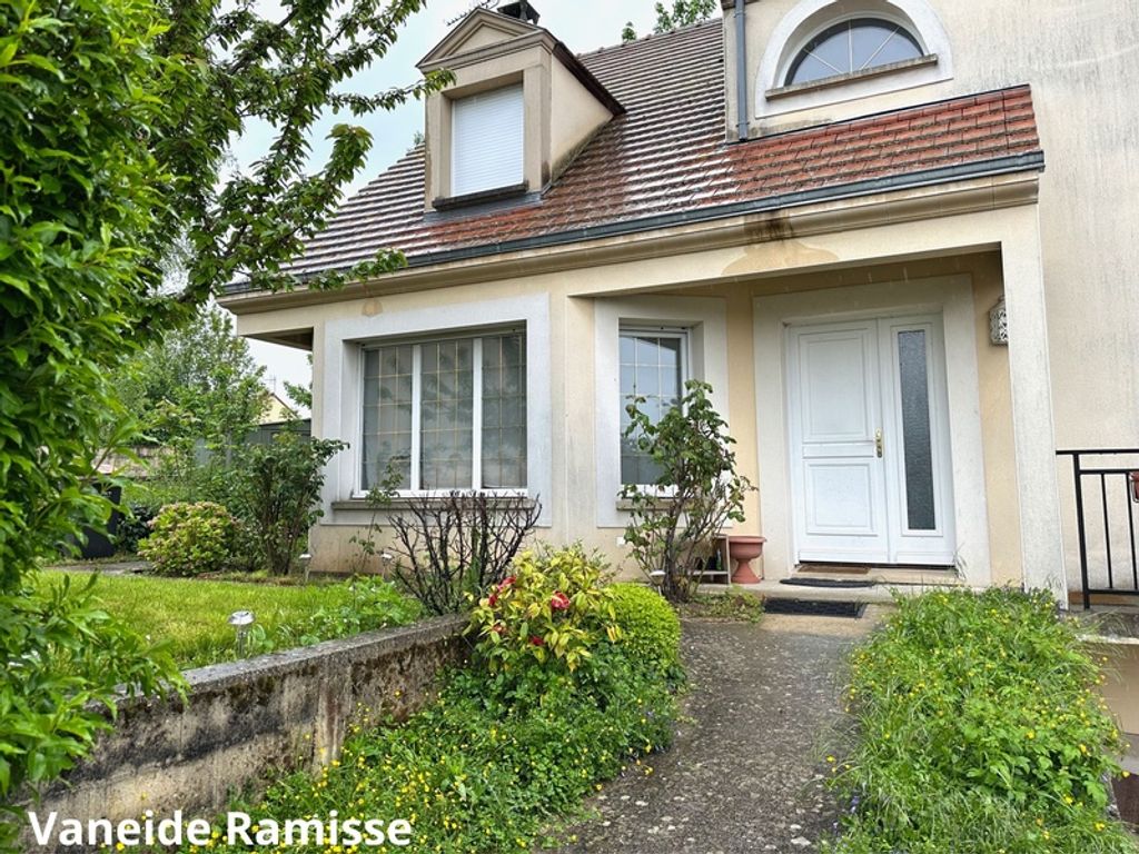 Achat maison à vendre 4 chambres 134 m² - Charny