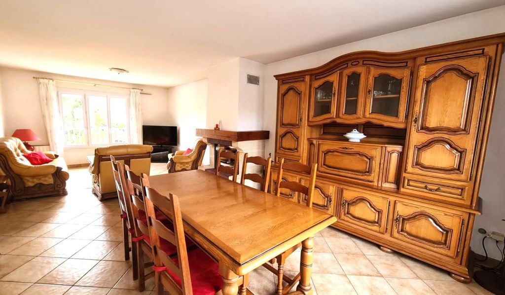 Achat maison à vendre 4 chambres 127 m² - Aulnay-sur-Mauldre