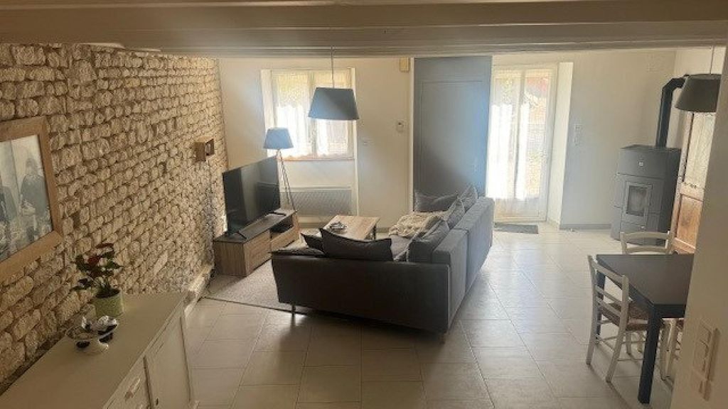 Achat maison à vendre 1 chambre 82 m² - Mauzé-sur-le-Mignon