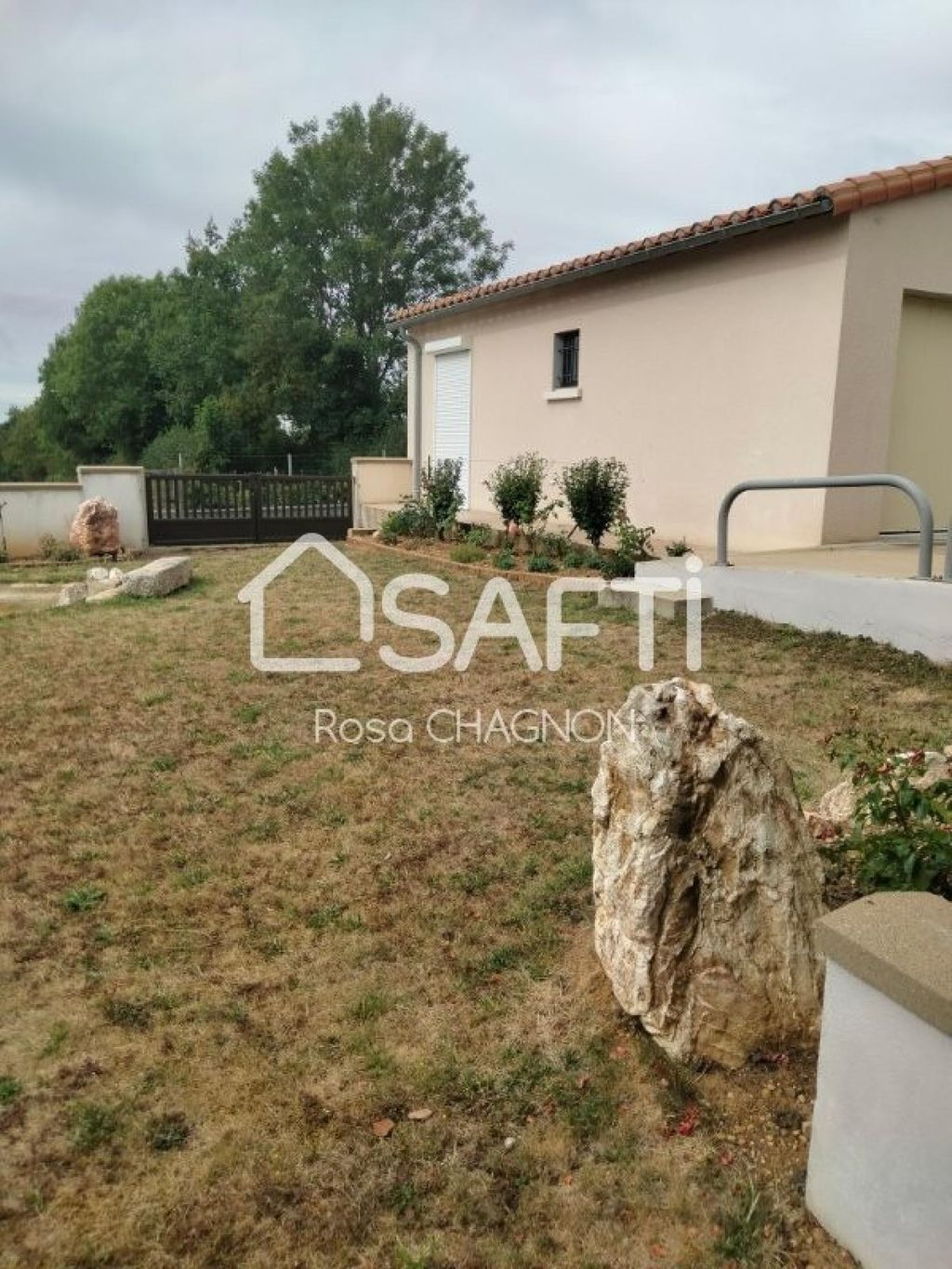 Achat maison à vendre 3 chambres 160 m² - La Châtaigneraie