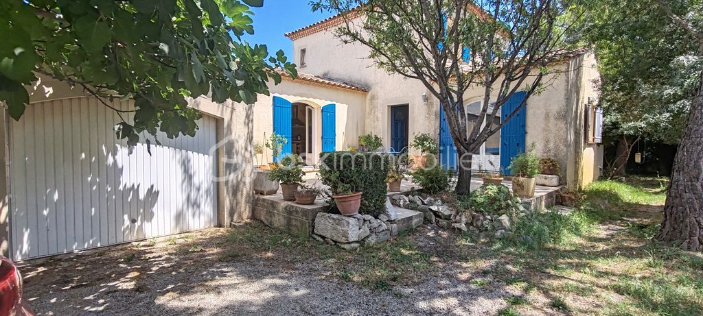 Achat maison à vendre 3 chambres 120 m² - Arles