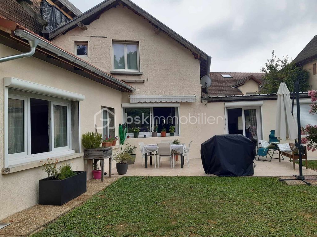 Achat appartement à vendre 4 pièces 125 m² - La Tour-du-Pin