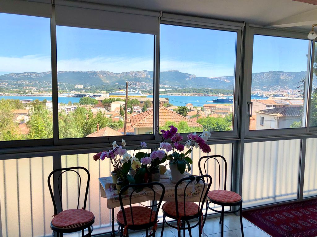 Achat appartement à vendre 5 pièces 92 m² - La Seyne-sur-Mer