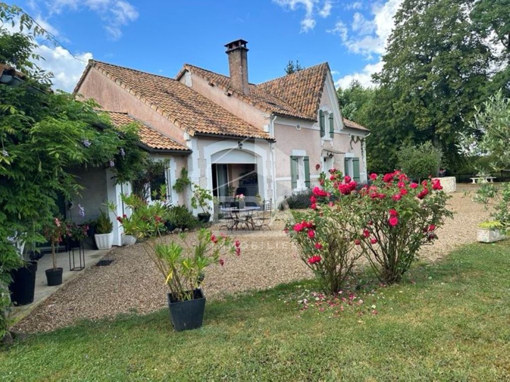 Achat maison à vendre 4 chambres 257 m² - Montpon-Ménestérol