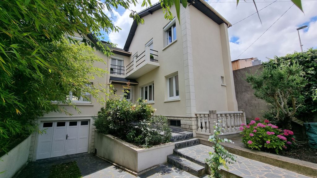 Achat maison à vendre 4 chambres 185 m² - Noisy-le-Sec