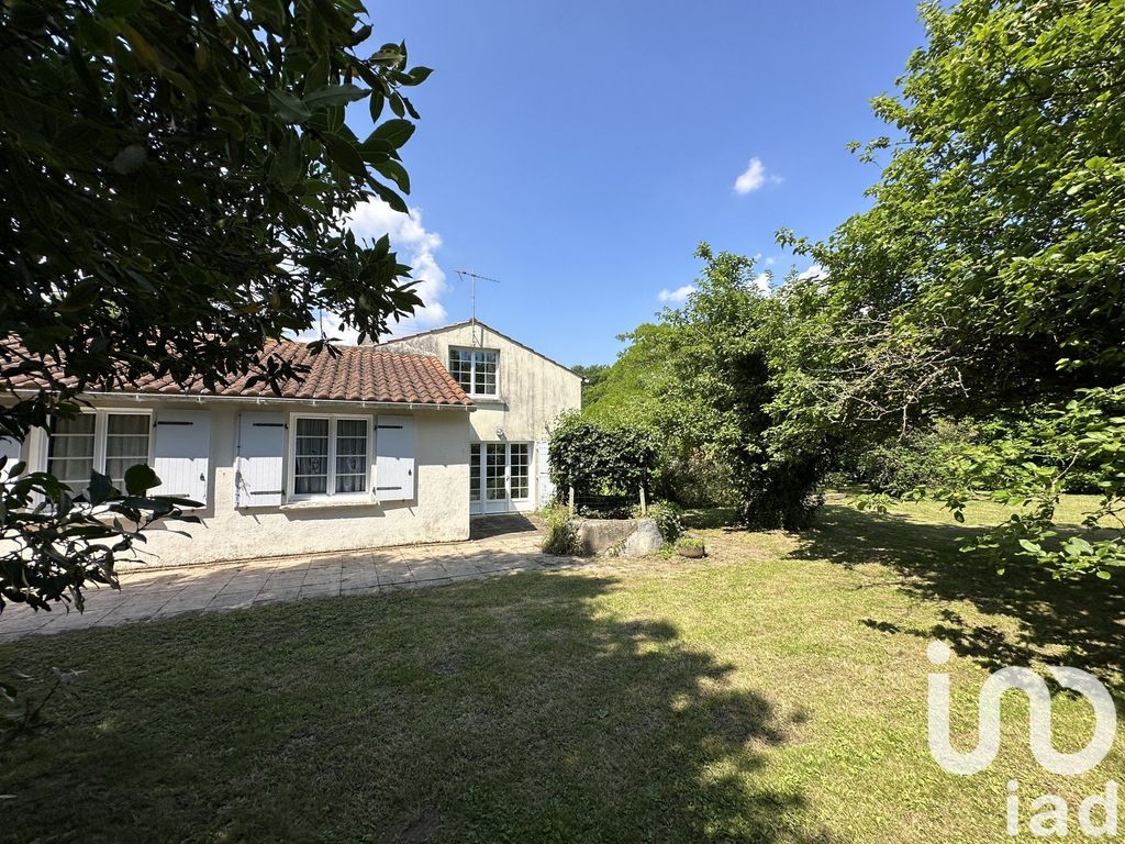 Achat maison à vendre 3 chambres 112 m² - Saint-Benoist-sur-Mer