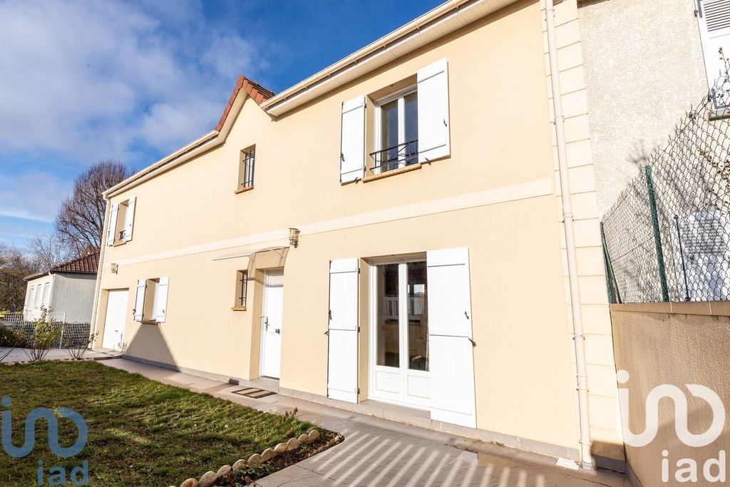 Achat maison à vendre 4 chambres 124 m² - Viry-Châtillon