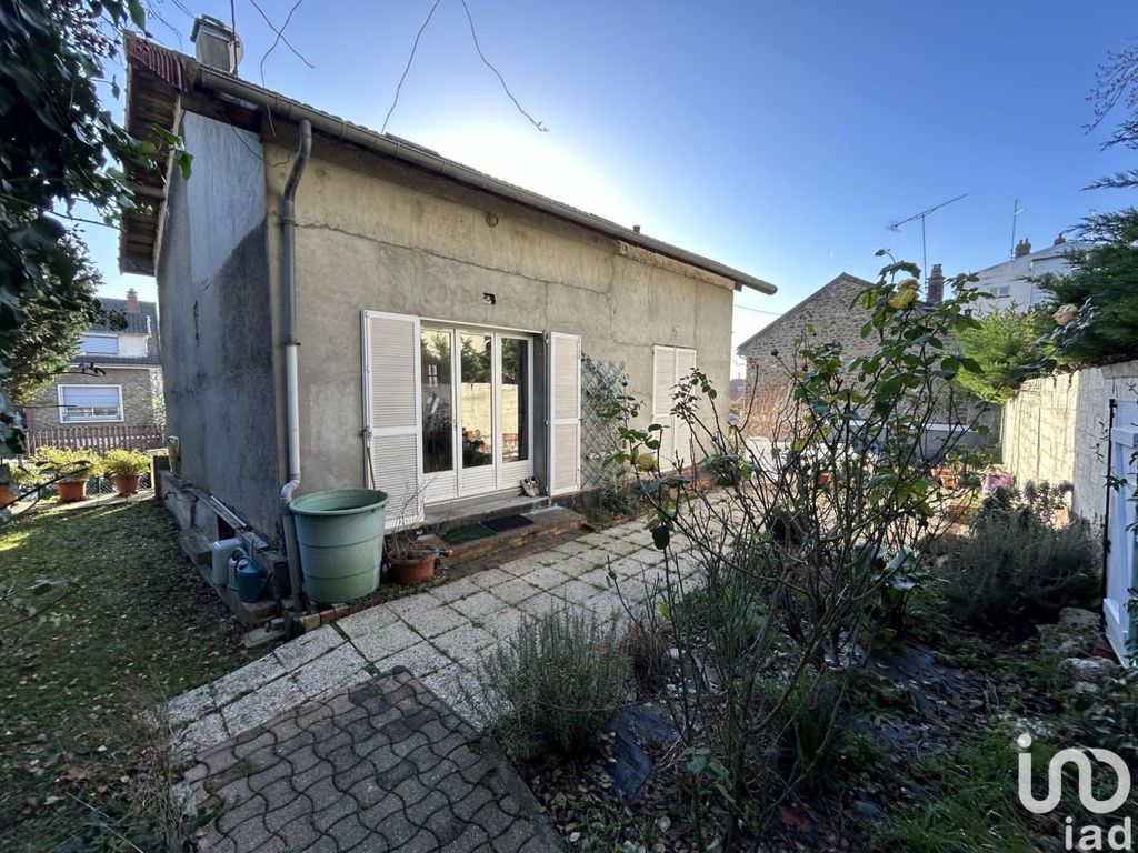 Achat maison à vendre 5 chambres 94 m² - Savigny-sur-Orge