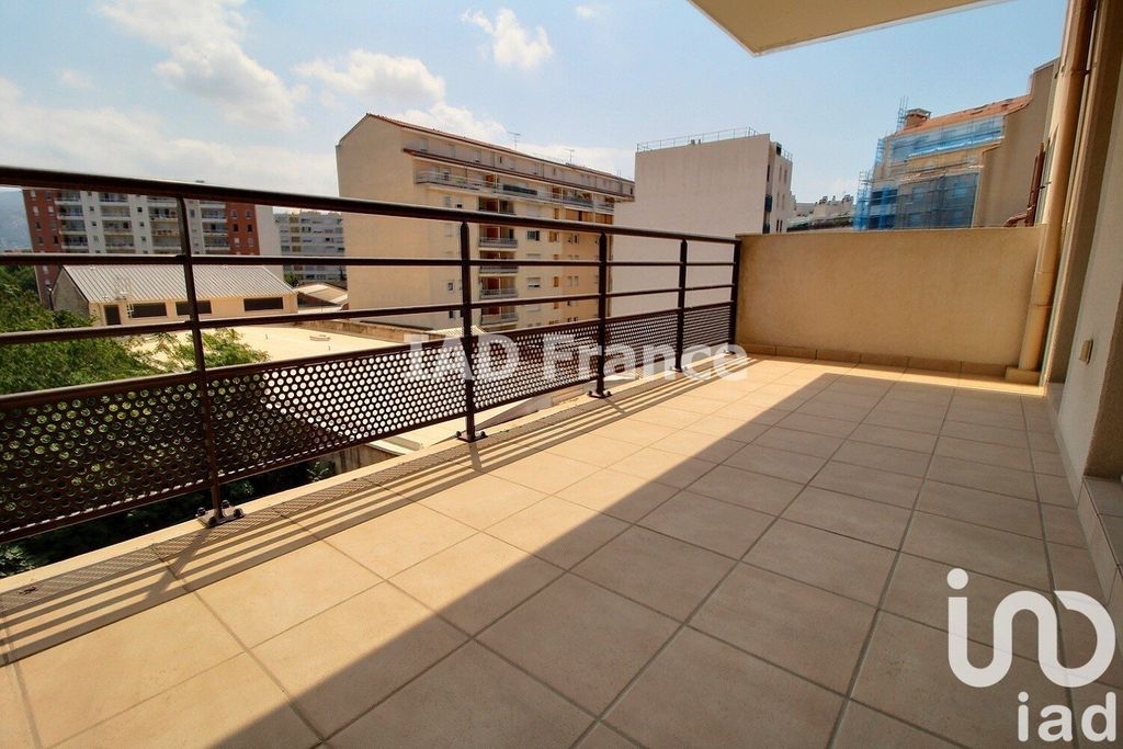 Achat appartement à vendre 3 pièces 58 m² - Marseille 8ème arrondissement