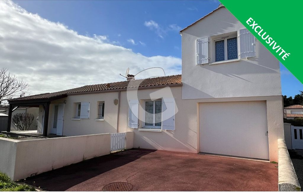 Achat maison à vendre 5 chambres 110 m² - Saint-Vincent-sur-Jard