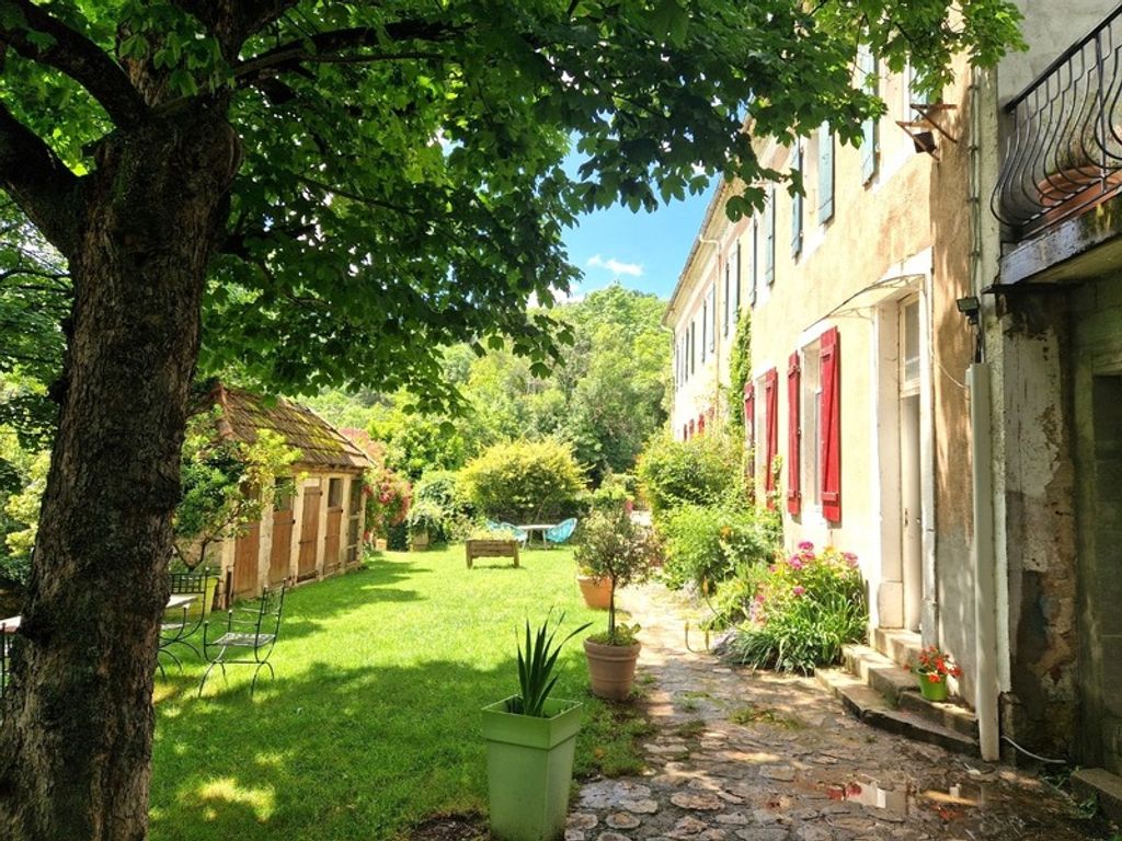 Achat maison à vendre 6 chambres 261 m² - Gluiras