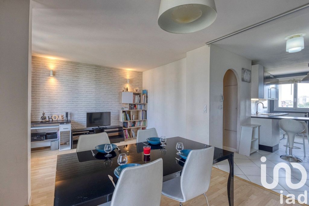 Achat appartement à vendre 4 pièces 68 m² - Saint-Martin-d'Hères