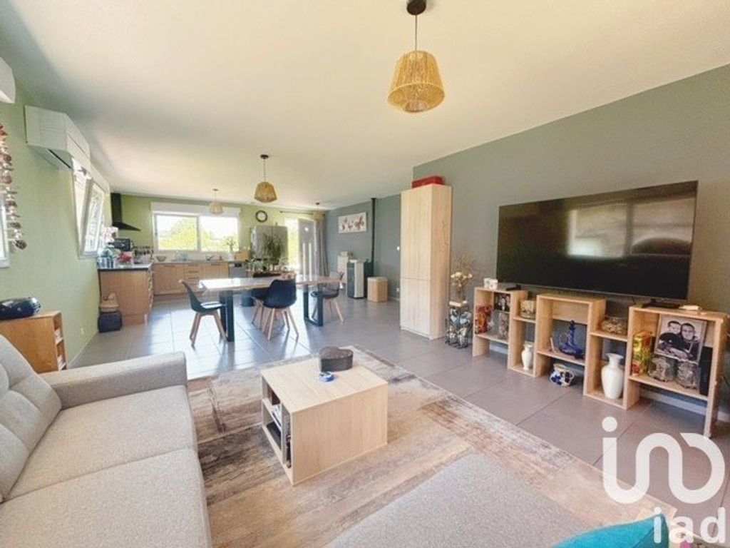 Achat maison à vendre 3 chambres 98 m² - Charmois-l'Orgueilleux