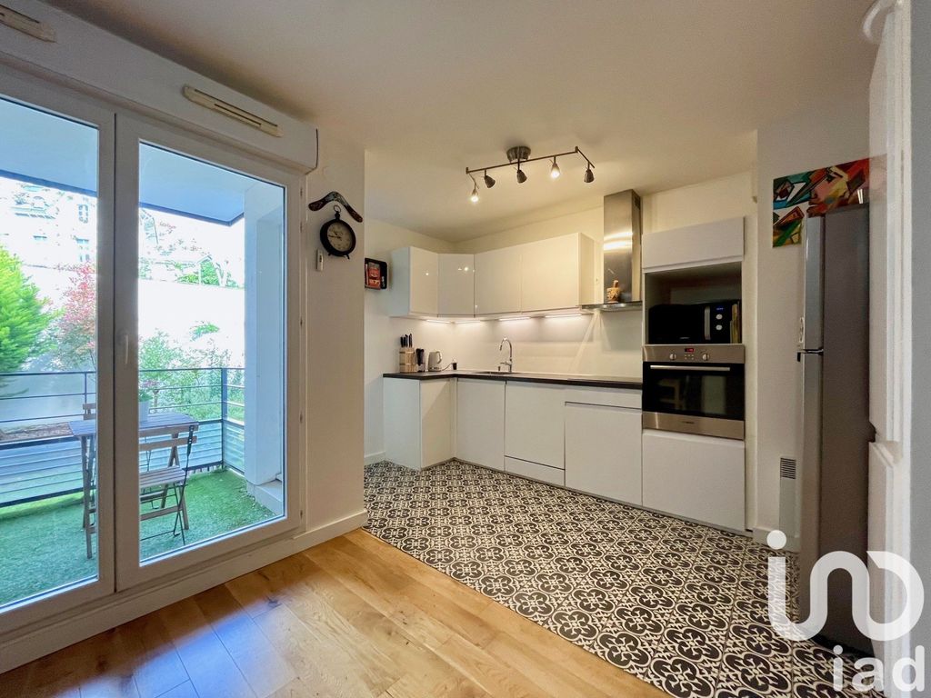 Achat appartement à vendre 3 pièces 63 m² - Saint-Ouen