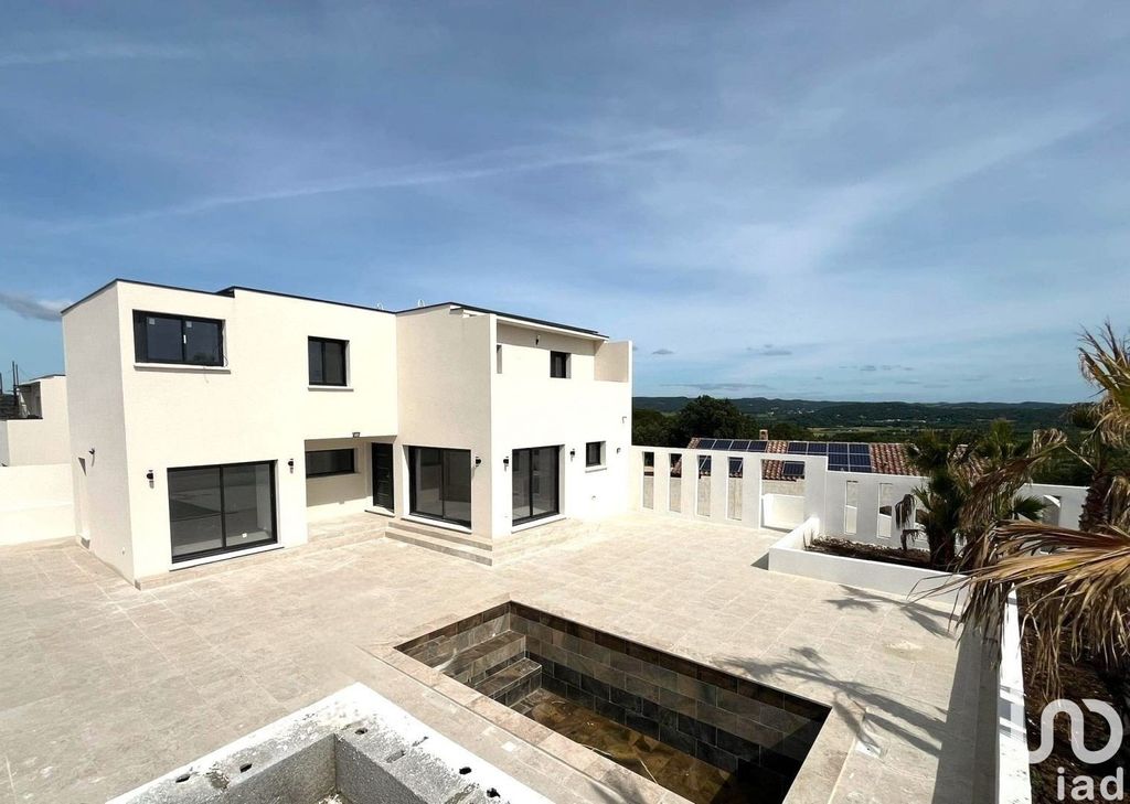 Achat maison à vendre 4 chambres 215 m² - Bagnols-sur-Cèze