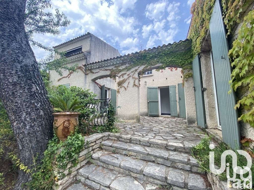 Achat maison à vendre 4 chambres 132 m² - Nîmes