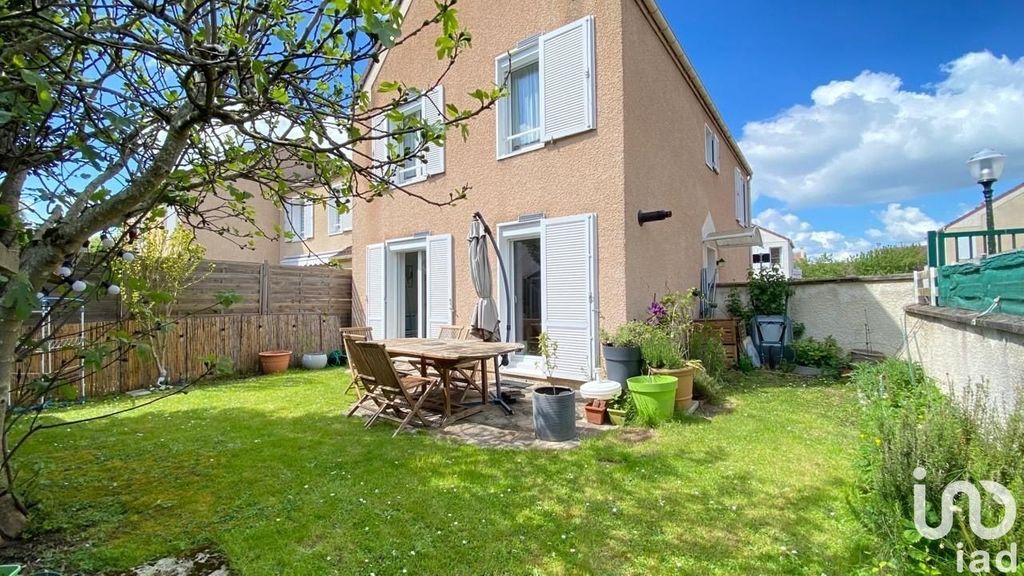 Achat maison à vendre 4 chambres 91 m² - Élancourt