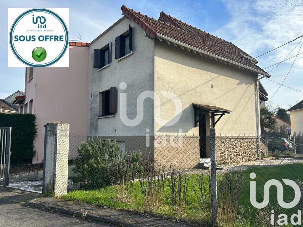 Achat maison à vendre 3 chambres 85 m² - Saint-Cyr-l'École