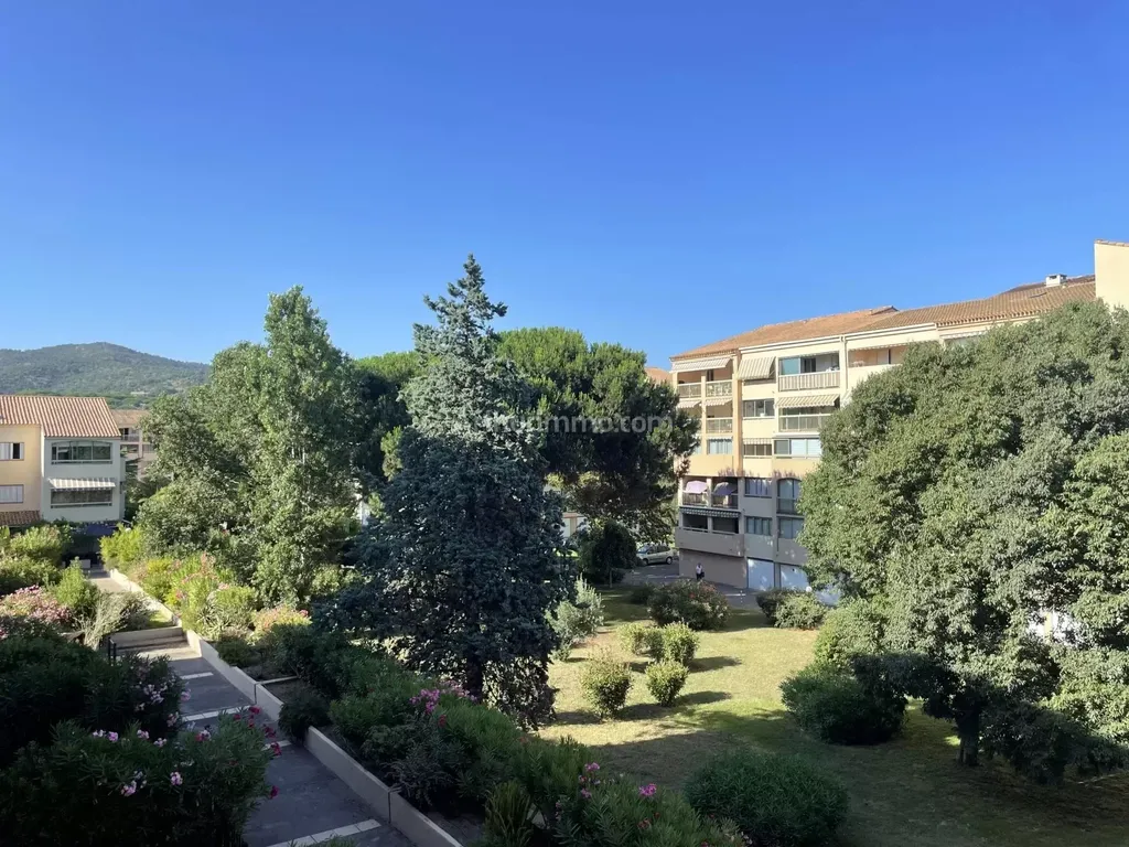 Achat appartement à vendre 2 pièces 25 m² - Sainte-Maxime