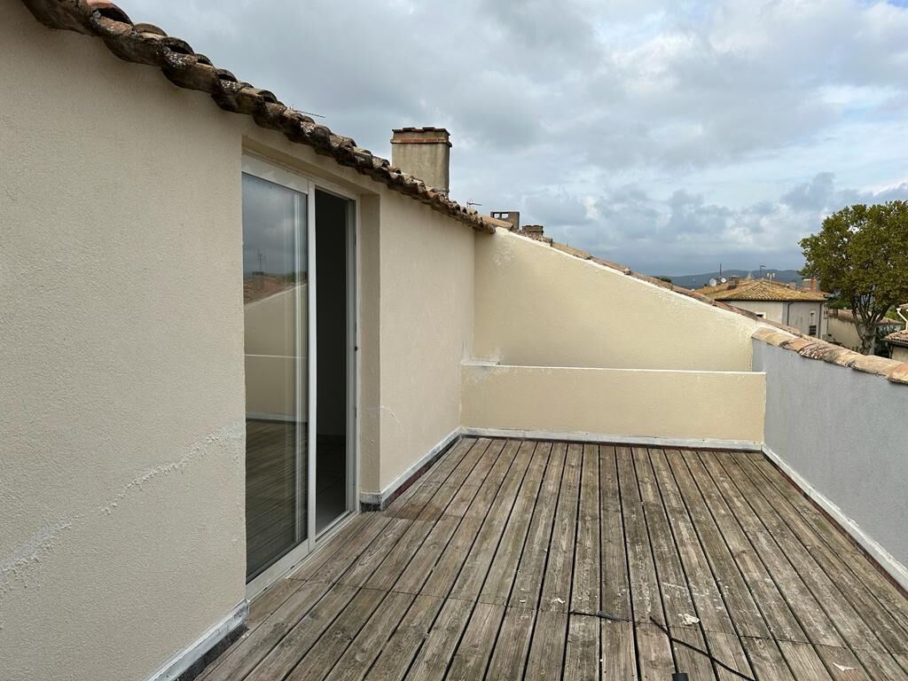 Achat appartement à vendre 4 pièces 70 m² - Roujan