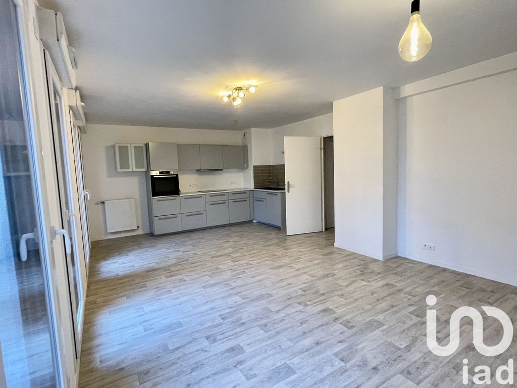 Achat appartement à vendre 2 pièces 50 m² - Fleury-Mérogis