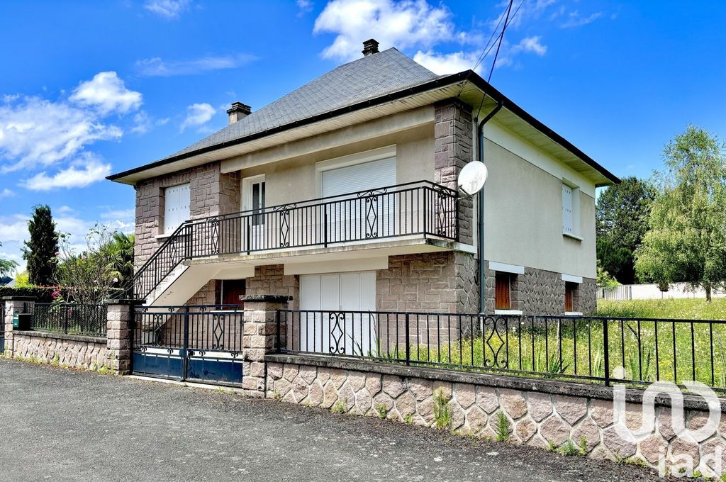 Achat maison à vendre 2 chambres 77 m² - Uzerche