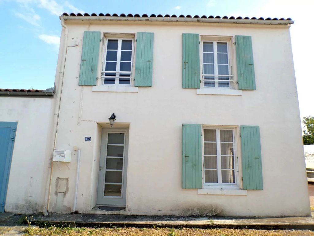 Achat maison à vendre 2 chambres 95 m² - Saint-Sauveur-d'Aunis