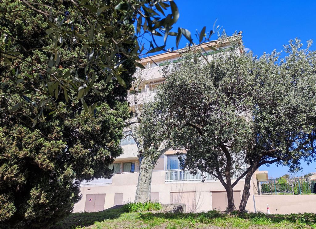 Achat appartement à vendre 3 pièces 65 m² - Marseille 15ème arrondissement