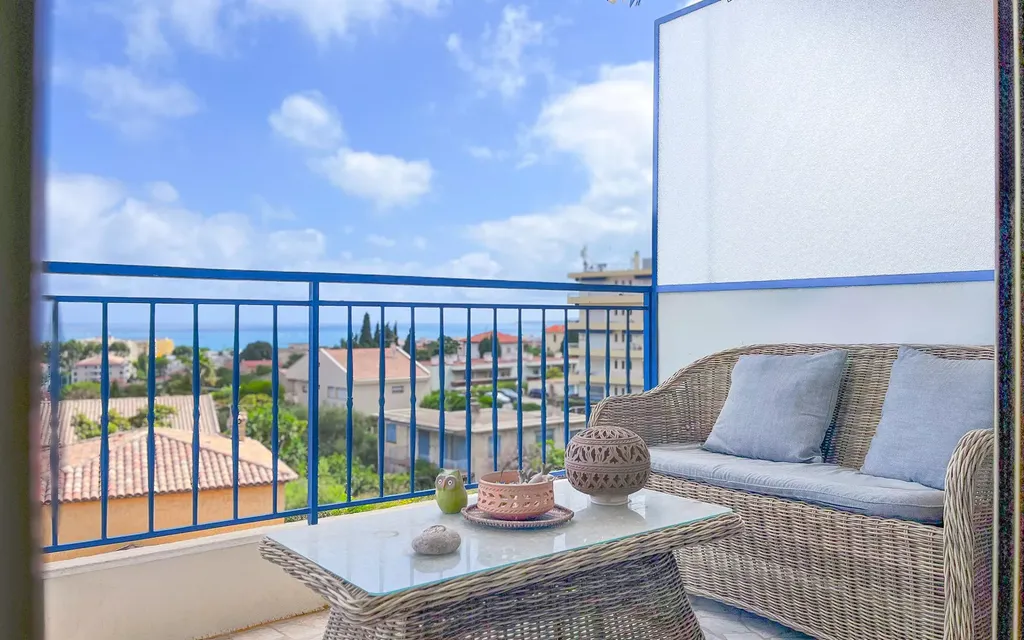 Achat appartement à vendre 4 pièces 80 m² - Cagnes-sur-Mer