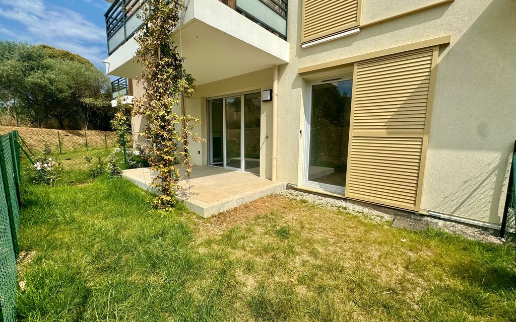 Achat appartement à vendre 2 pièces 41 m² - Saint-Laurent-du-Var