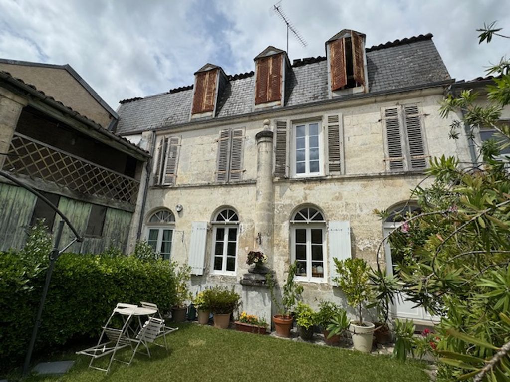 Achat maison à vendre 3 chambres 133 m² - Barbezieux-Saint-Hilaire