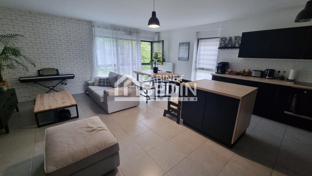 Achat appartement à vendre 3 pièces 65 m² - Gradignan