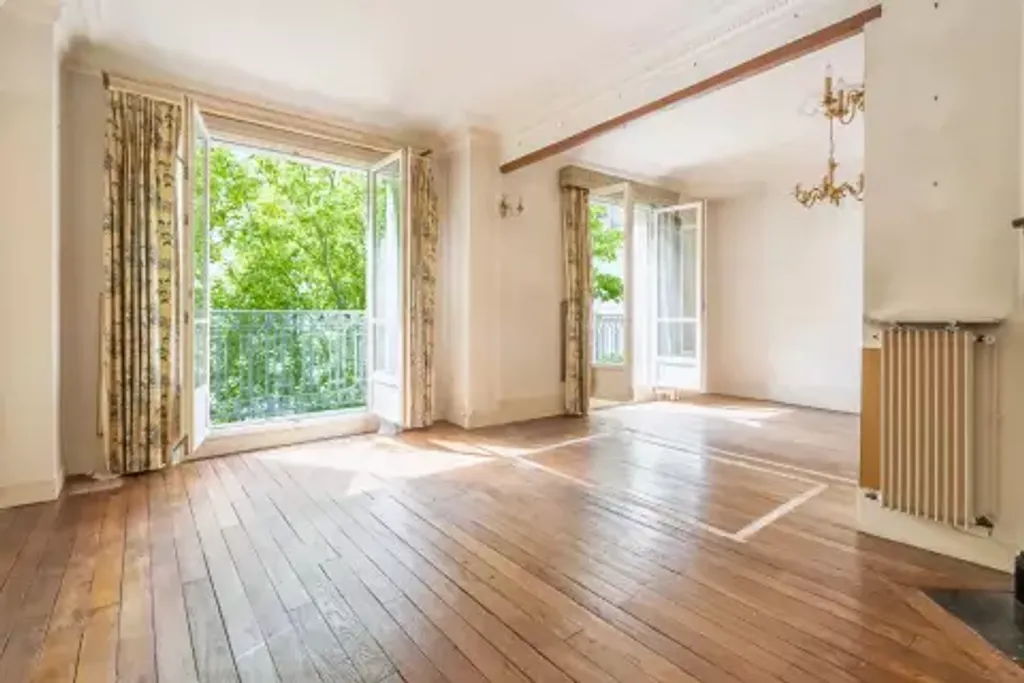 Achat appartement à vendre 5 pièces 90 m² - Paris 18ème arrondissement