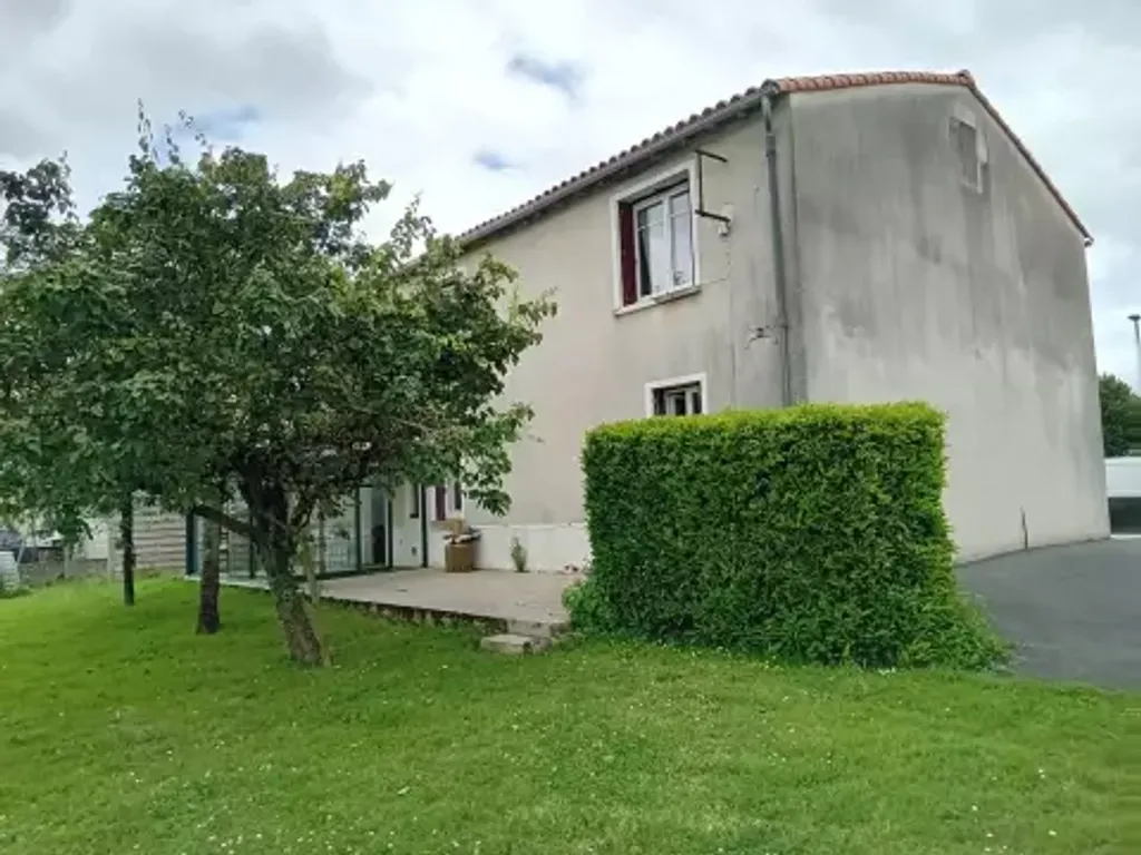 Achat maison 4 chambre(s) - Saint-Amand-sur-Sèvre