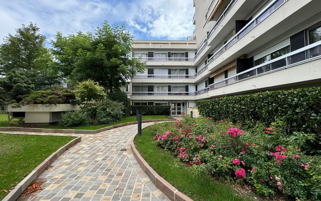 Achat appartement à vendre 2 pièces 64 m² - Sceaux