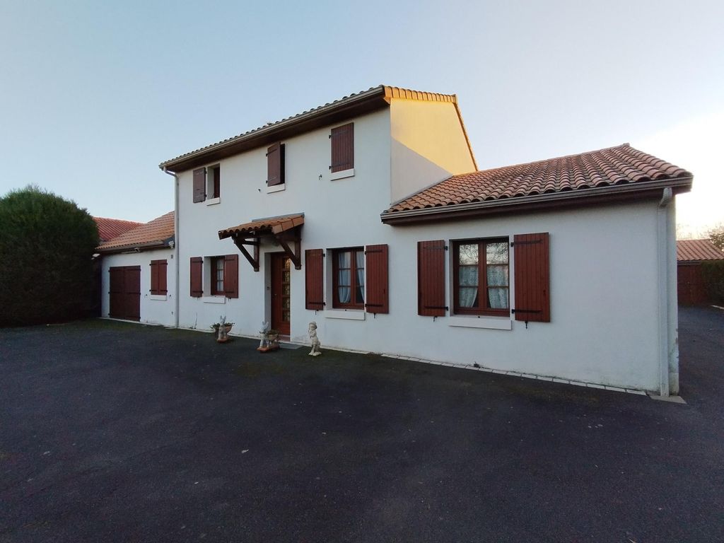 Achat maison 4 chambre(s) - Neuville-de-Poitou