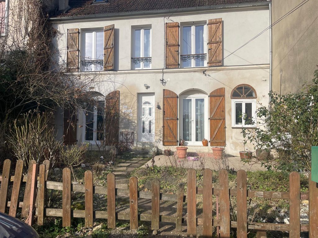 Achat maison à vendre 3 chambres 135 m² - Château-Thierry