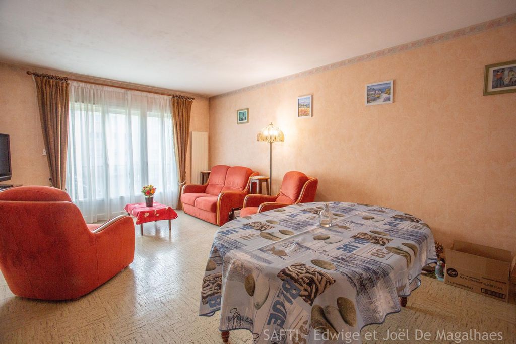 Achat maison à vendre 3 chambres 93 m² - Maurepas