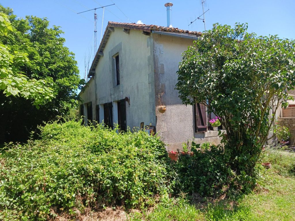 Achat maison à vendre 2 chambres 72 m² - Lavausseau