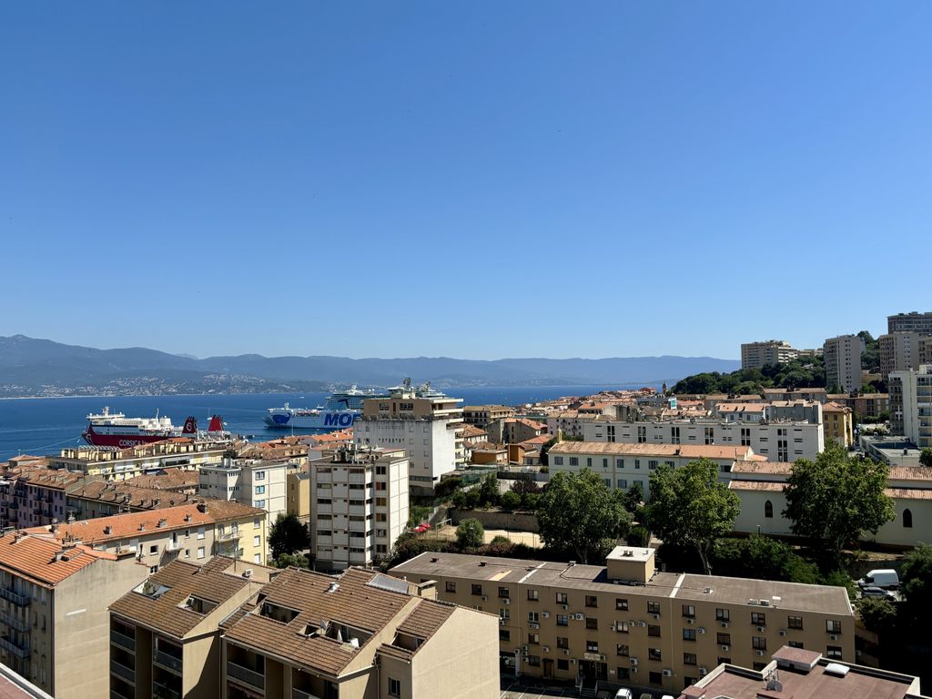 Achat appartement à vendre 3 pièces 82 m² - Ajaccio