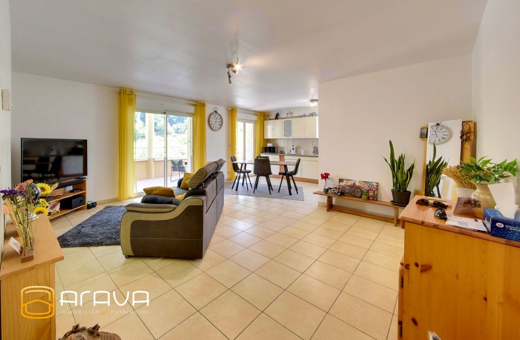 Achat appartement à vendre 4 pièces 86 m² - Allevard