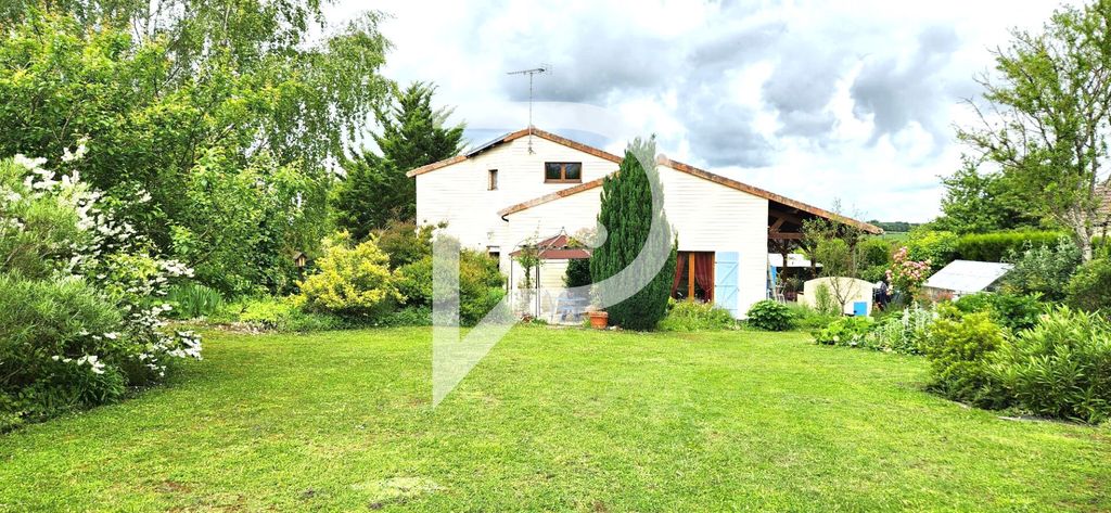 Achat maison à vendre 4 chambres 147 m² - Châtellerault