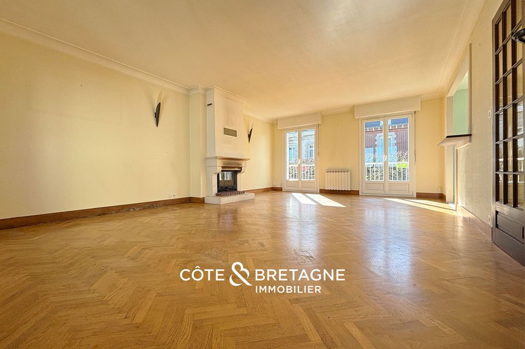 Achat maison à vendre 5 chambres 176 m² - Saint-Brieuc