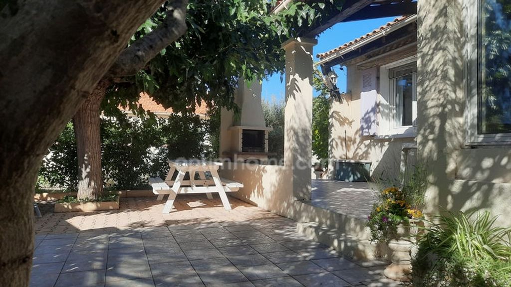 Achat maison à vendre 2 chambres 93 m² - Marignane