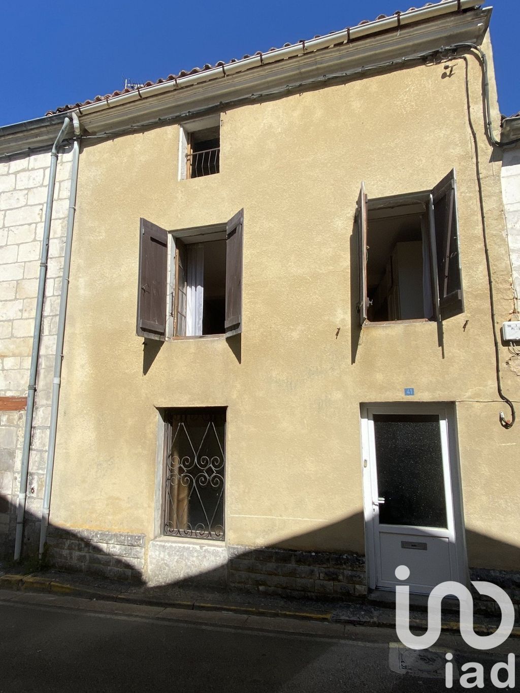 Achat maison à vendre 3 chambres 211 m² - Taillebourg