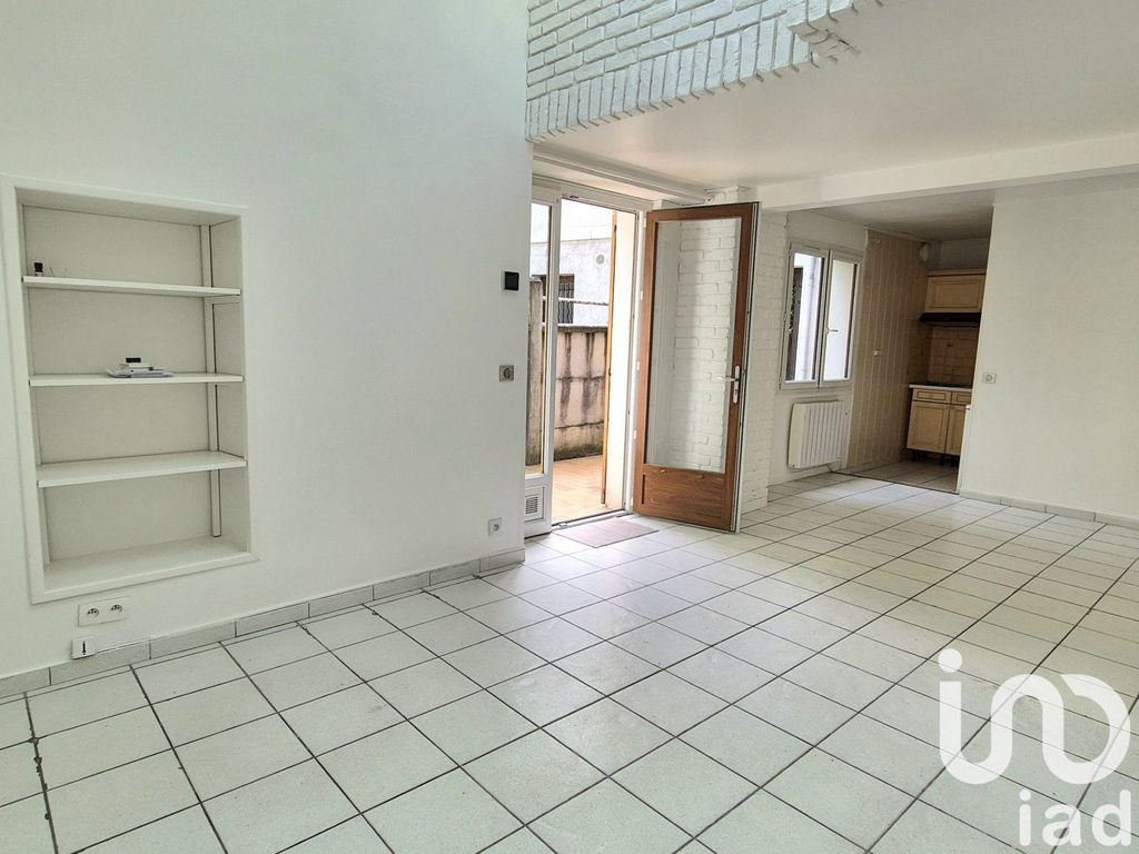 Achat studio à vendre 30 m² - Corbeil-Essonnes