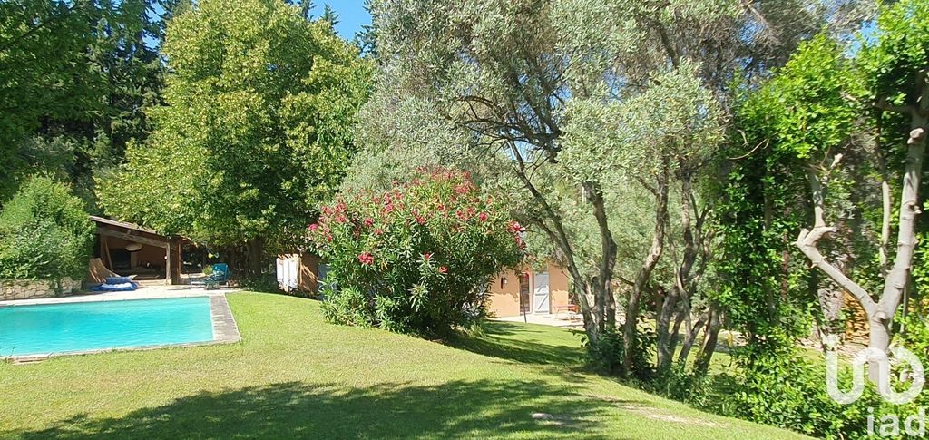 Achat maison à vendre 5 chambres 195 m² - Aix-en-Provence